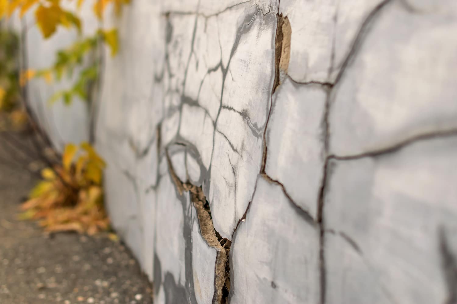 foundation cracks to be concerned about fixing foundation cracks